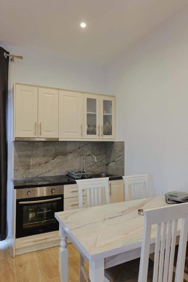 Casa Del Mar Apartment Ksamil Bagian luar foto