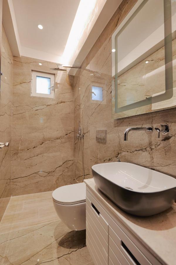 Casa Del Mar Apartment Ksamil Bagian luar foto