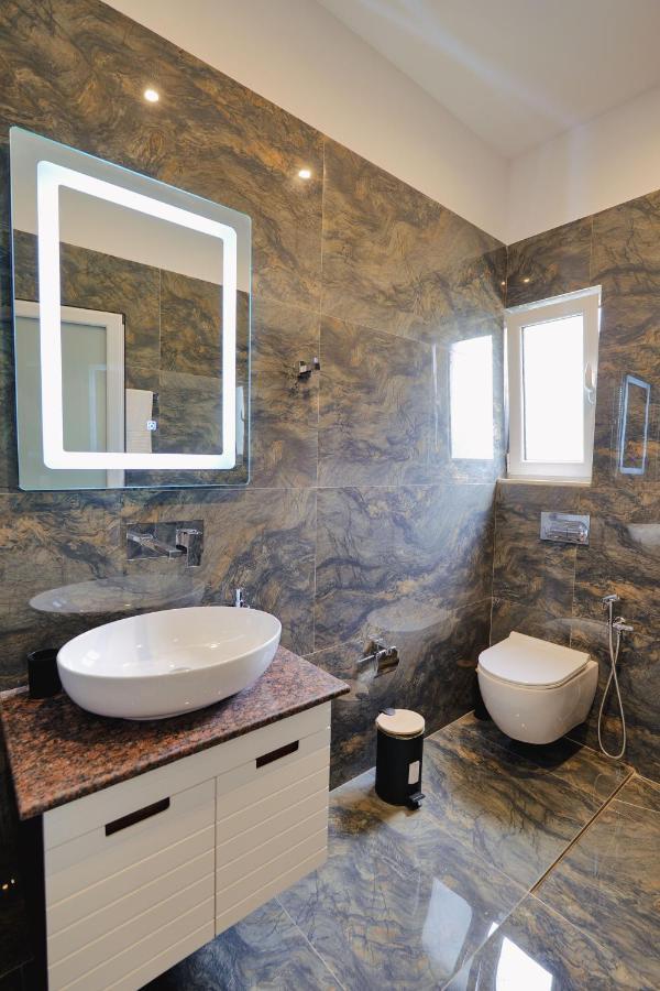 Casa Del Mar Apartment Ksamil Bagian luar foto