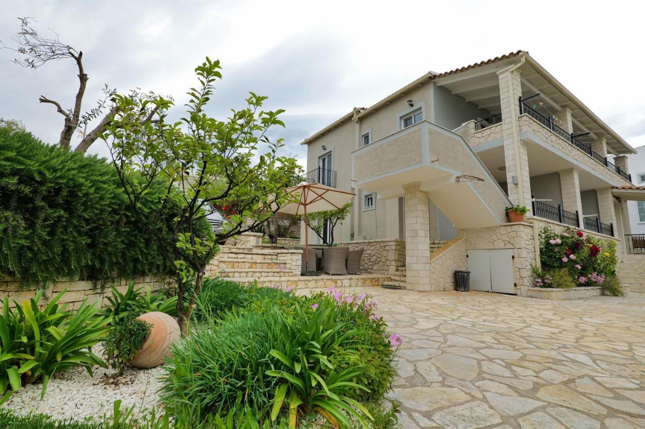 Casa Del Mar Apartment Ksamil Bagian luar foto